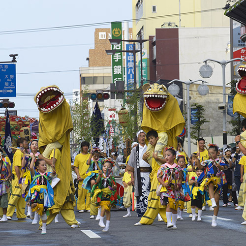 八戸三社大祭